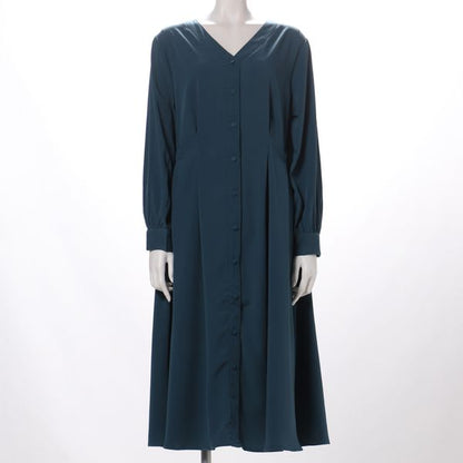 タック入りフロントボタンワンピース