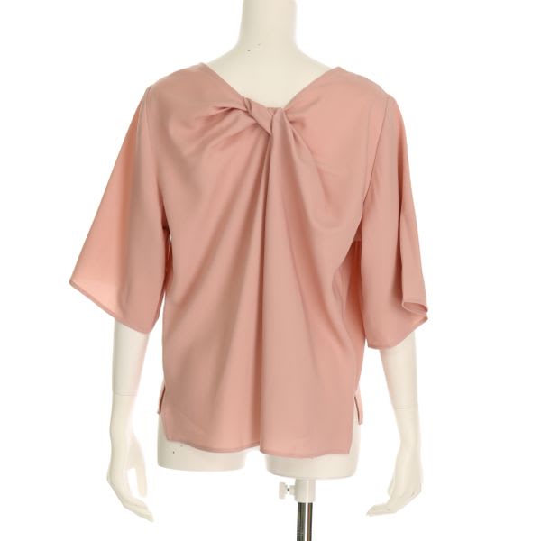 バックねじりシャツ