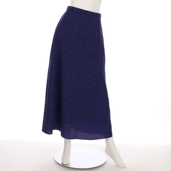 ストロベリーリーフ総柄フレアスカート