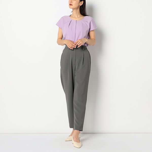 ウエストゴム仕様タックテーパードパンツ