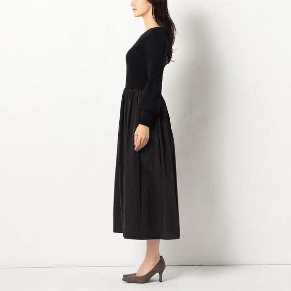 リブニットとギャザーフレアスカートのドッキングワンピース