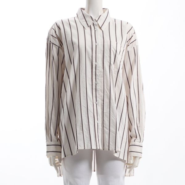 ゆとりのあるストライプシャツ