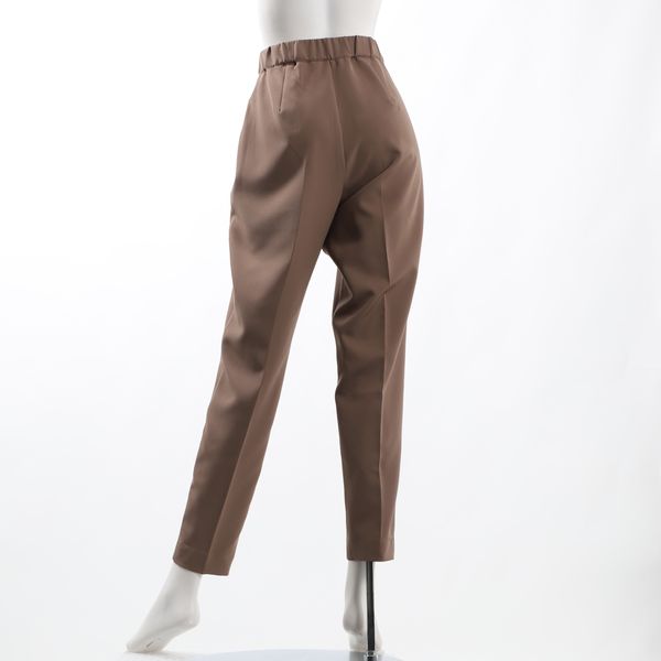 シンプルデザインテーパードパンツ