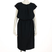 メタルパーツアクセントラップデザインワンピース