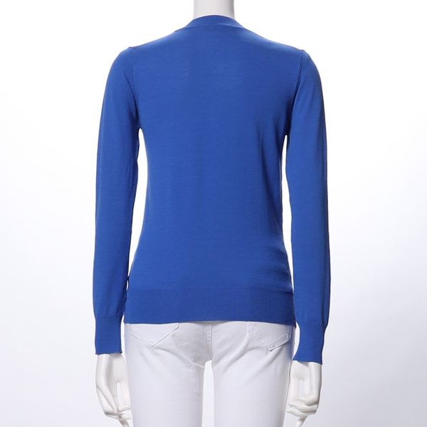 シンプルVネックニット