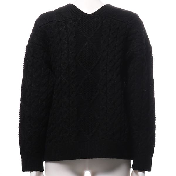 オープンフロントネックケーブル編みニット
