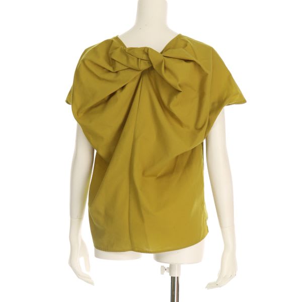 バックスタイルツイストデザインブラウス