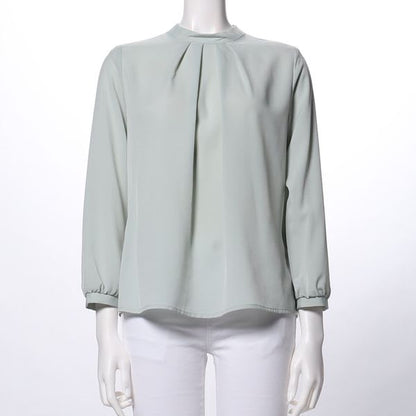 タックブラウス