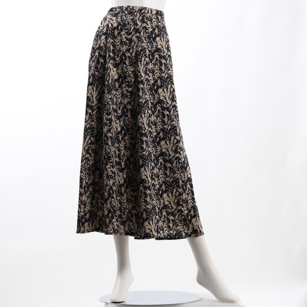 総柄フレアスカート
