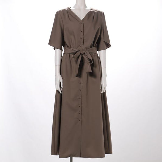 ウエストリボンデザインのVネックワンピース