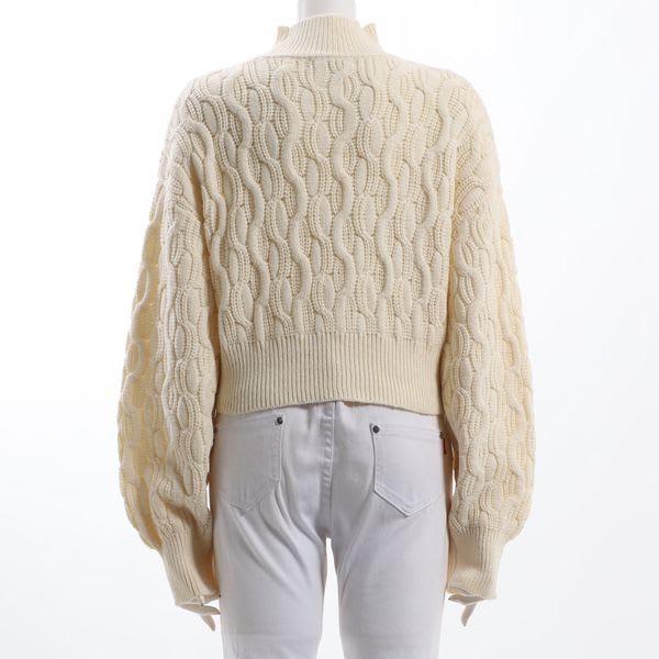 ハイネックケーブルニット