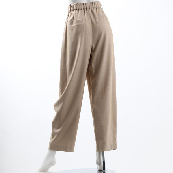 タック入りコクーンシルエットパンツ