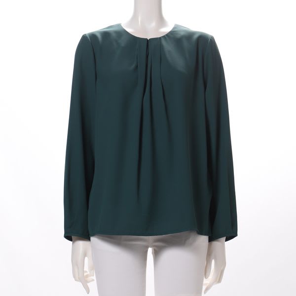 タック袖口バックギャザーブラウス