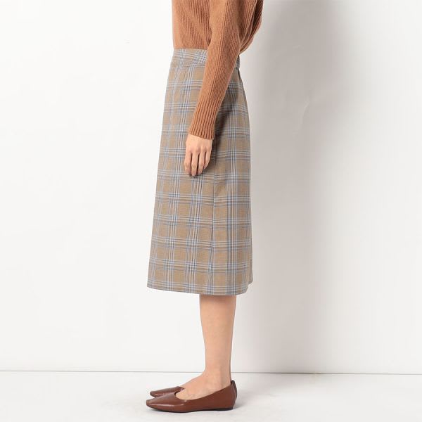 チェック柄セミタイトスカート