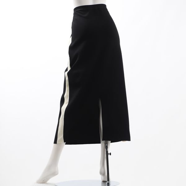 配色ライン入りニットスカート