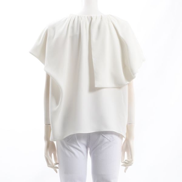 アシンメトリーラッフルブラウス