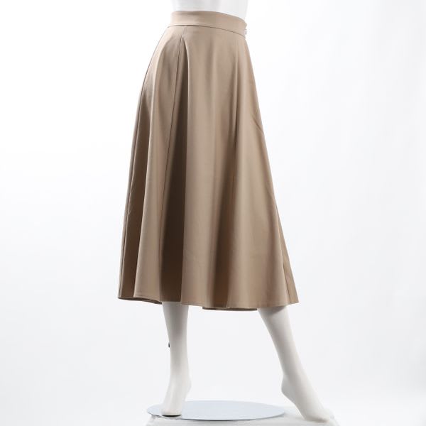 ふんわりフレアスカート