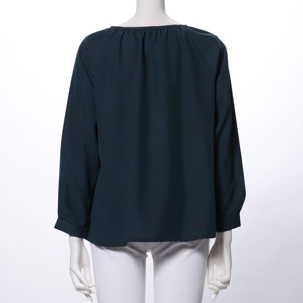 フロントボタンデザインブラウス