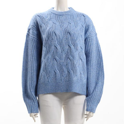 透かし編みケーブルニット