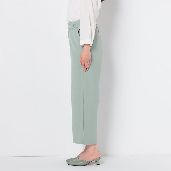 シンプルストレートパンツ