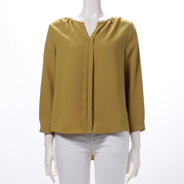 裾前後差タックブラウス