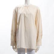 バックボタンデザインブラウス