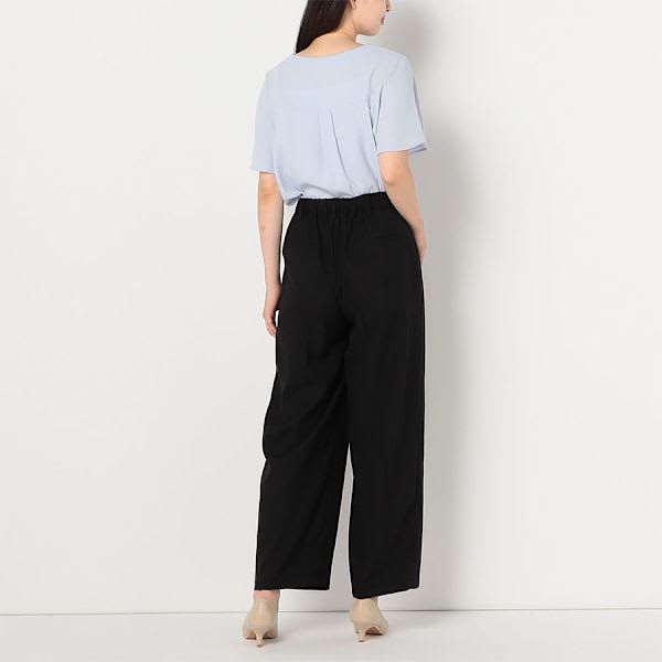 ゴールドバー釦前開きVネックブラウス