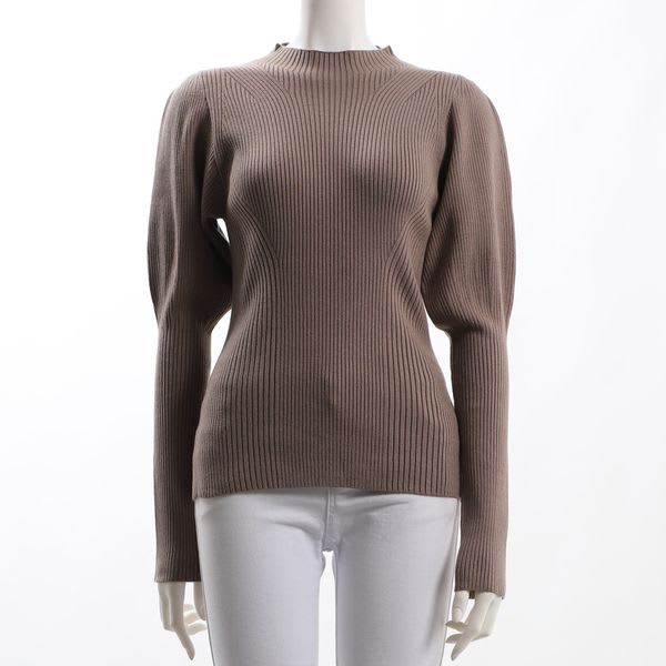 シンプルクルーネックニット