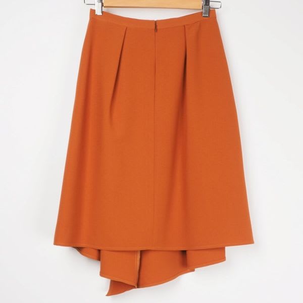 フロントアシンメトリースカート