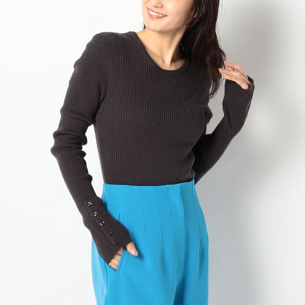 クルーネックリブニット