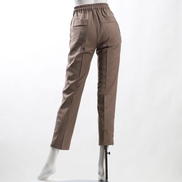 センタープレステーパードパンツ