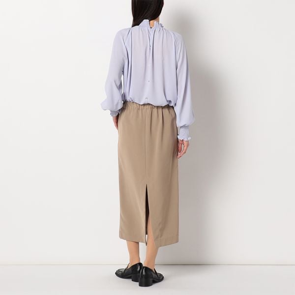 バックスリットタイトスカート