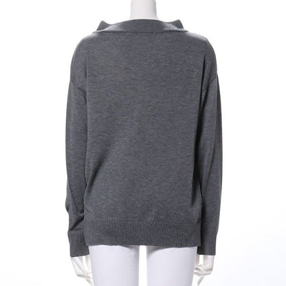 ネックデザインニット