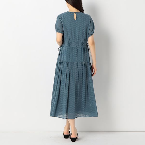 表情のある生地ウエストドロストデザインワンピース