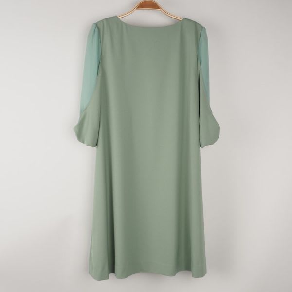 袖切り替えデザインワンピース