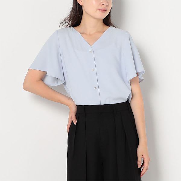 ゴールドバー釦前開きVネックブラウス