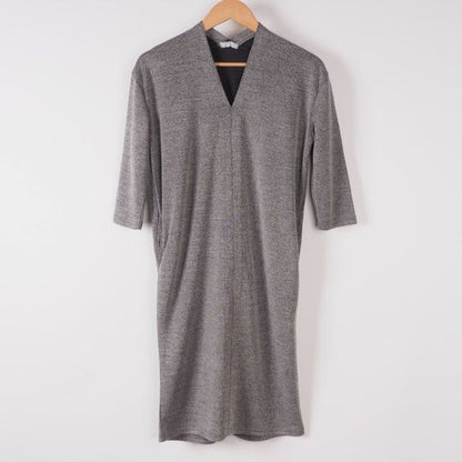 Vネックシンプルワンピース