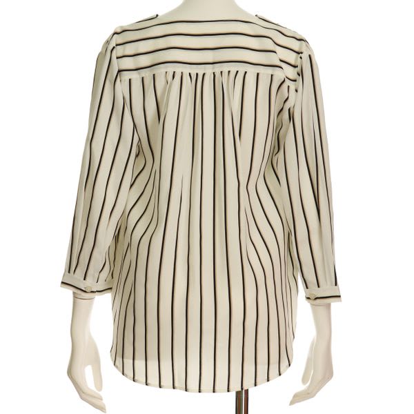 襟元デザインストライプブラウス