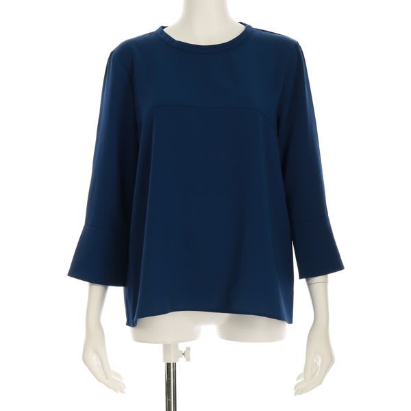 ゴールドボタンカフスブラウス