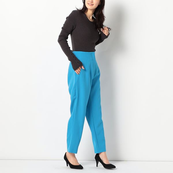 クルーネックリブニット