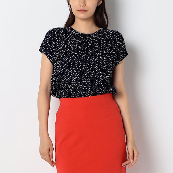 ドット柄ギャザーネックブラウス