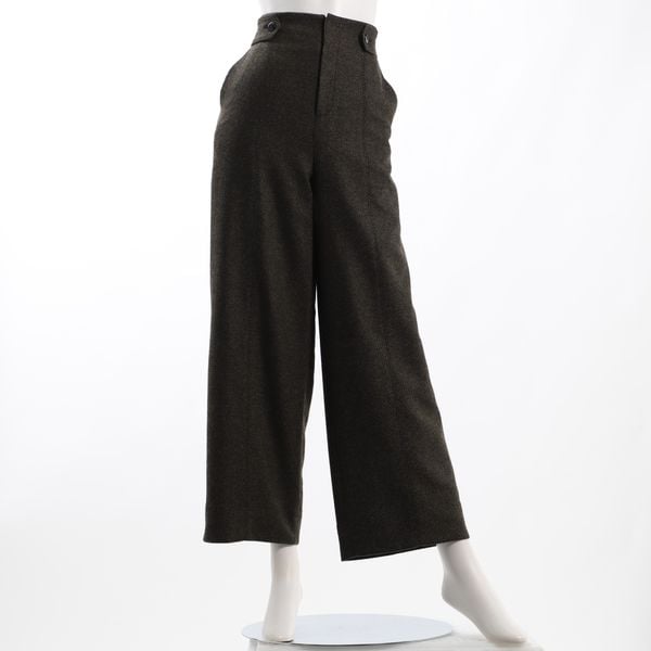 ボタン付きタブパンツ
