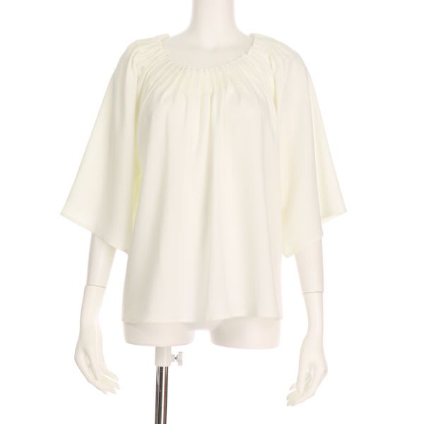 ギャザーネックブラウス