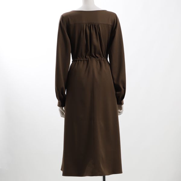 ウエストリボンデザインVネックワンピース