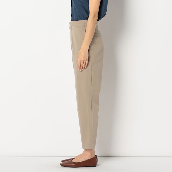 センタープレステーパードパンツ