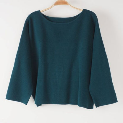 デコルテラインギャザーニット