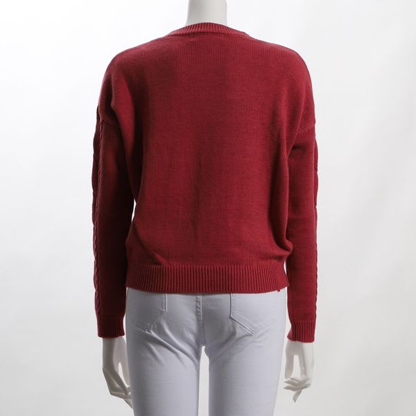 クルーネックケーブルニット