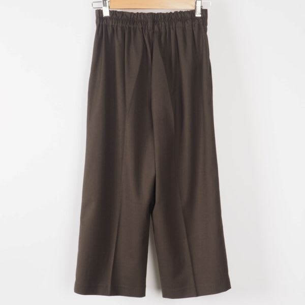 タック入りワイドシルエットパンツ