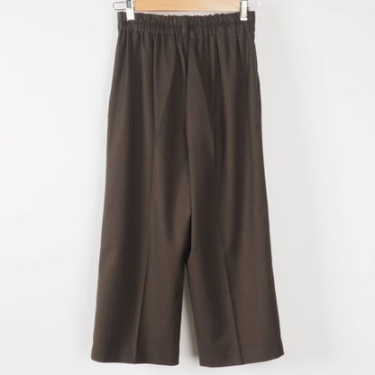 タック入りワイドシルエットパンツ