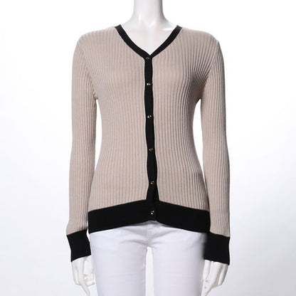 Vネックリブニット